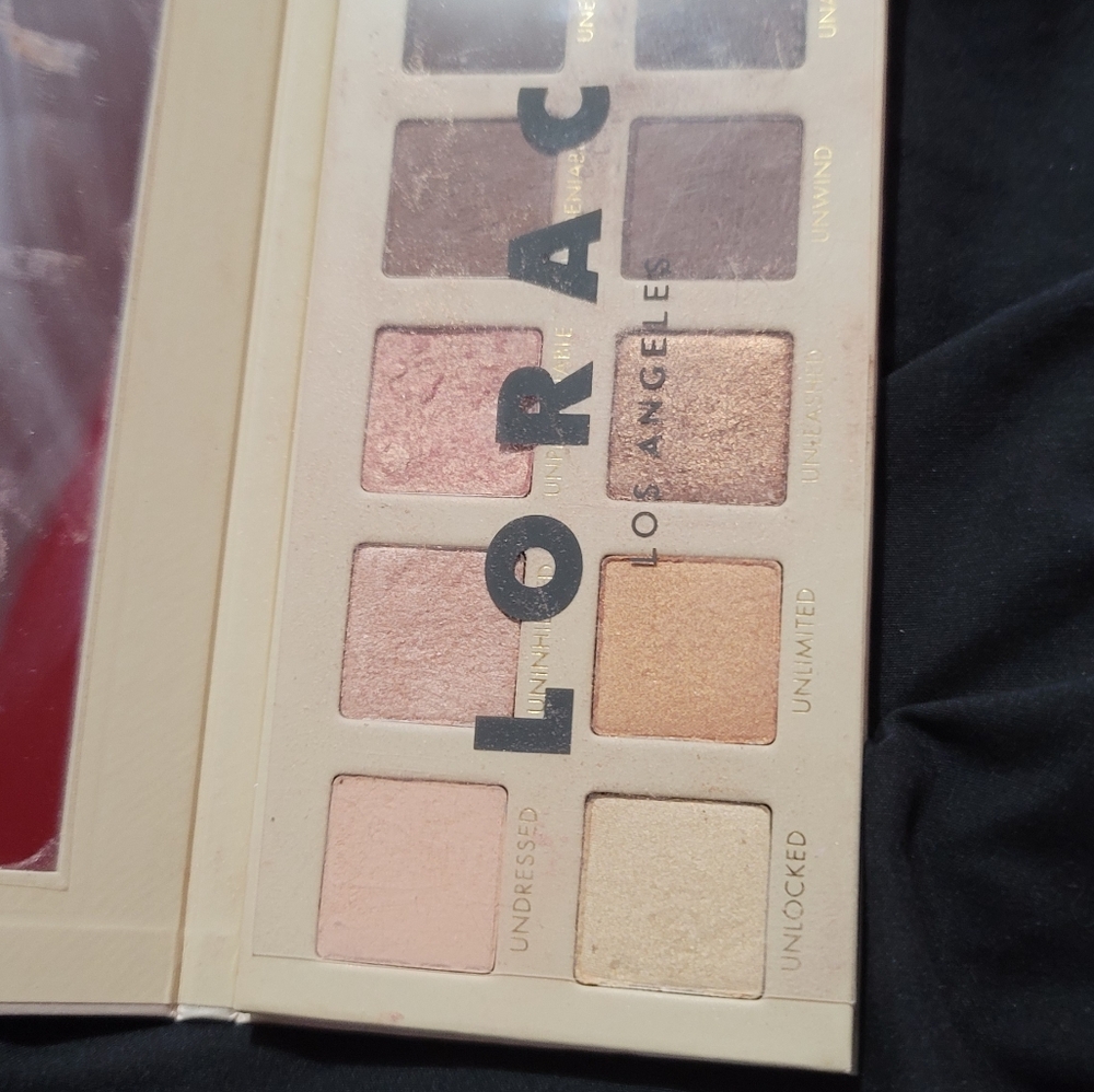 Unzipped gold palette